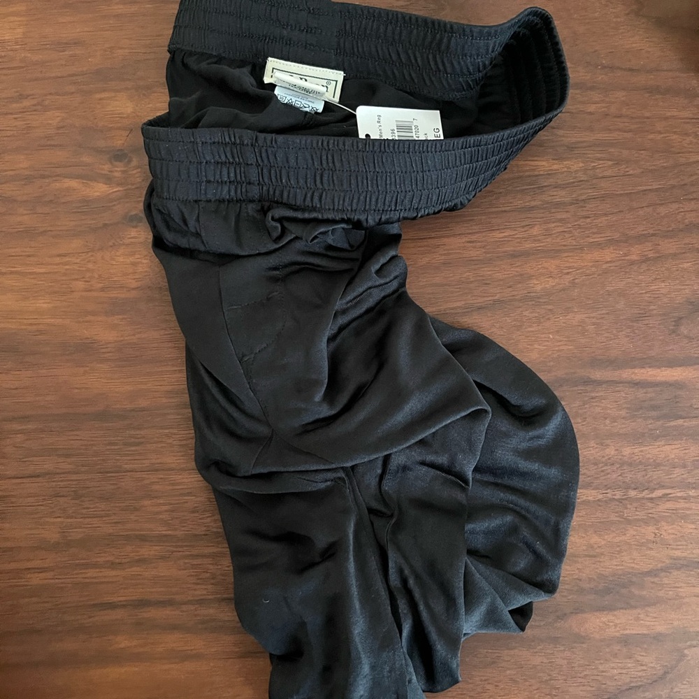 NWT L.L. Bean 100% Silk Base Thermal Layer Men's Black - Picture 2 of 7